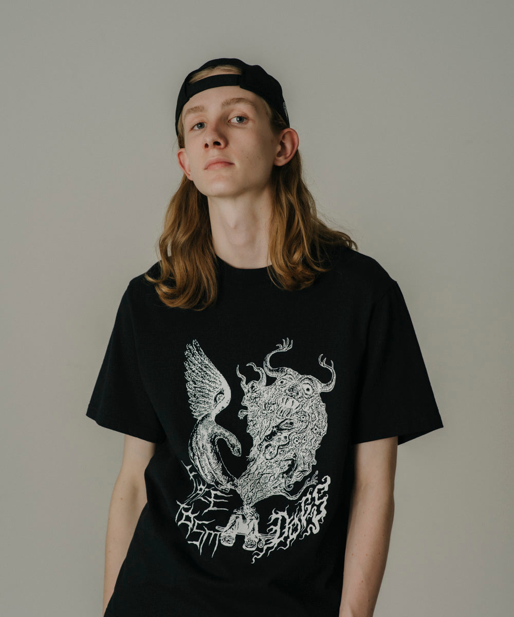 FACETASM×DOGS TEE – FACETASM e-store