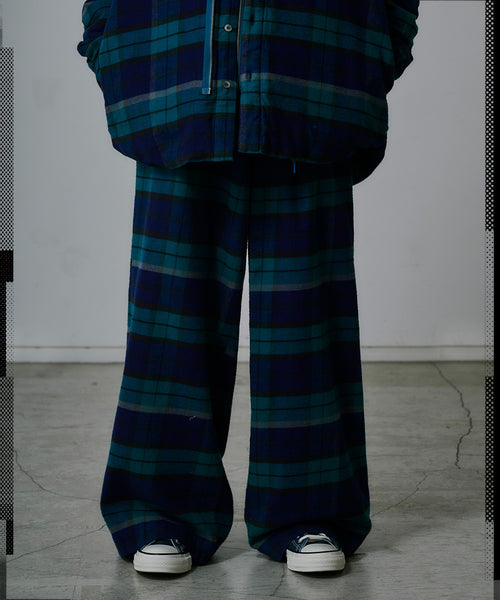 CHECK PANTS